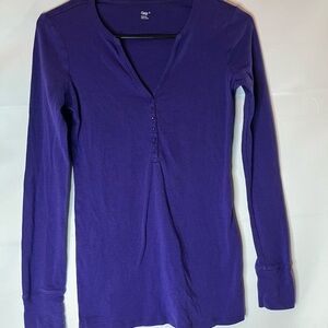 GAP Women's Purple Long-Sleeve Henley Top